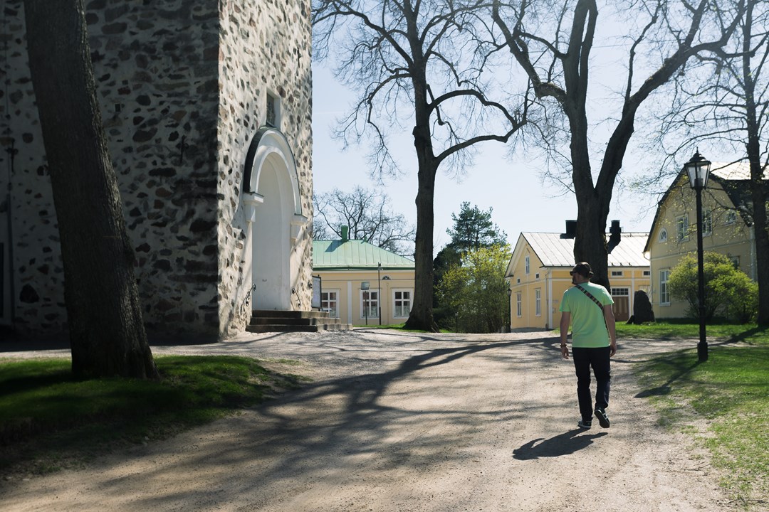 Подходим к собору Экенэса
