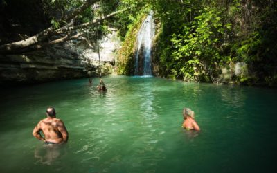 Купальня Адониса — прохладная свежесть с водопадом