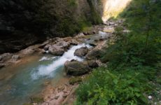 Красота и опасность Гуамского ущелья